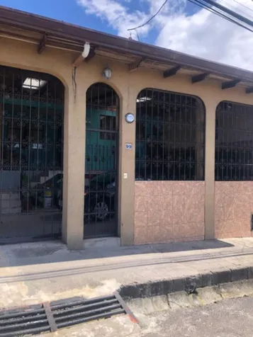 SE VENDE BELLA CASA EN SAN ISIDRO DE HEREDIA.  in San Isidro, Heredia — ₡ 96 000 000