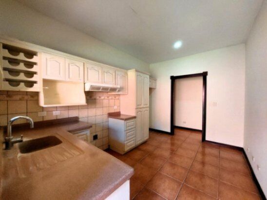 Venta de Casa en Escazú. RAH 25-1807 in Escazú, San José — $260,000