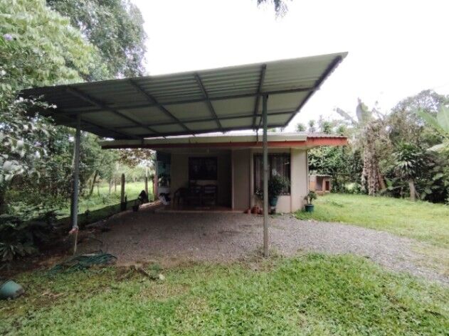 VENTA TERRENO1,306.85M²CON FRUTALES Y CASACOSTA RICA. en San Isidro De El General, Pérez Zeledón, San José — $90,000