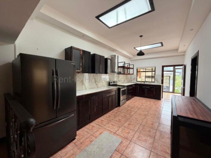 Se vende casa en Santo Domingo Heredia 26-2021 en Pará, Santo Domingo, Heredia — ₡ 135 000 000