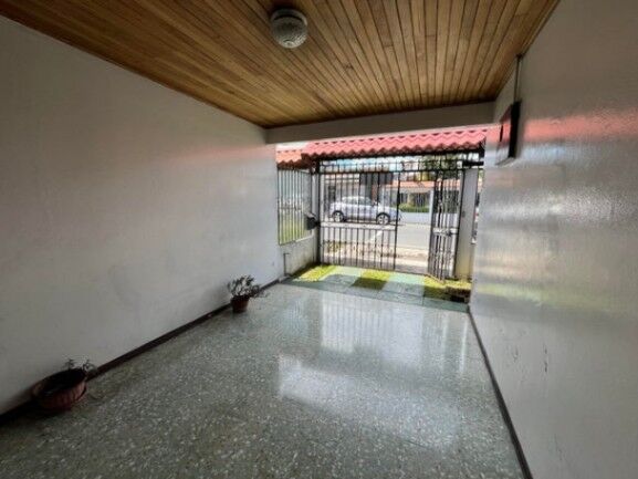 Casa en venta en Curridabat Centro en Curridabat, San José — ₡ 137 500 000