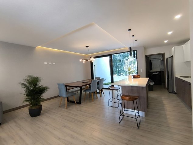 Condominio en San Antonio de  Escazu con 24/7 seguridad en San Rafael, Escazú, San José — $350,000