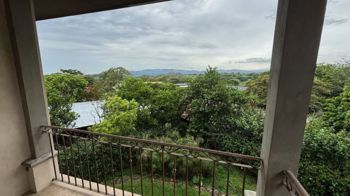 Elegante casa de estilo colonial en un con comunidad privada en Atenas, Alajuela — $585,000 - Foto 5 de 18