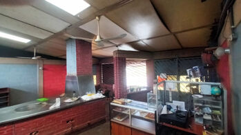 Propiedad Comercial para Negocio in Aguacaliente, Cartago — 132 000 000 ₡ - Photo 4 of 15