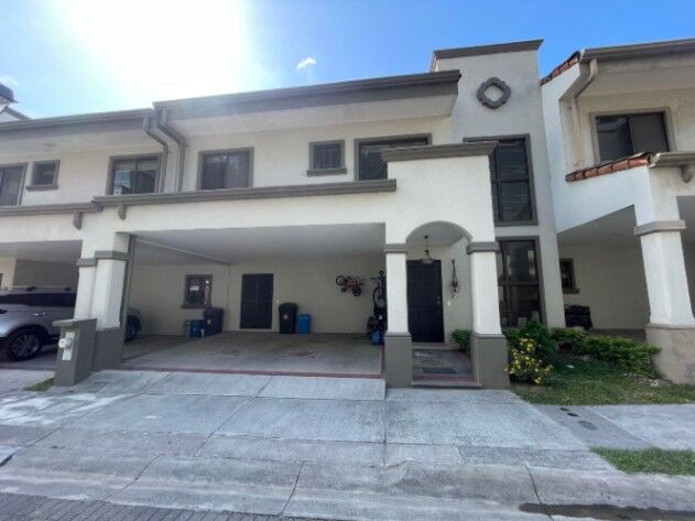 Venta de Casa en Ulloa, Heredia. RAH 25-1897 in Ulloa, Heredia — $190,000