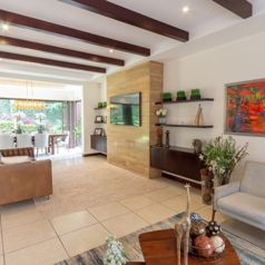 Casa en lujoso condominio Cerro Real, Guachipelin, Escazú in San Rafael, Escazú, San José — $695,000 - Photo 5 of 21