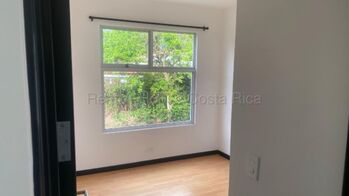 Venta apartamento moderno con balcón, vista al Irazú y amenidades tipo club #26-1809 GS en Granadilla, Curridabat, San José — $174,000 - Foto 4 de 7