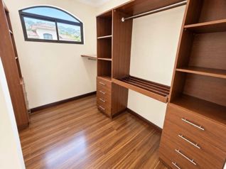 Venta de Casa de Lujo en Condominio, Cartago San Isidro en San Isidro, El Guarco, Cartago — $1,800 - Foto 4 de 17
