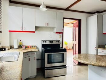 Venta de Apartamento en San Pedro, Montes de Oca. RAH 25-1421 in San Pedro, Montes De Oca, San José — $185,000 - Photo 4 of 10