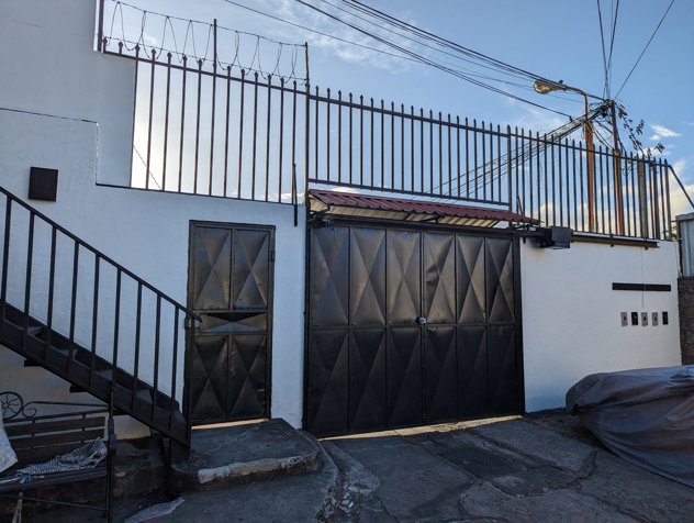 SE VENDE EDIFICIO DE 5 APARTAMENTOS, SAN CAYETANO, SAN JOSÉ AS 1160 en Occidental, Cartago — $325,000 - Foto 2 de 10