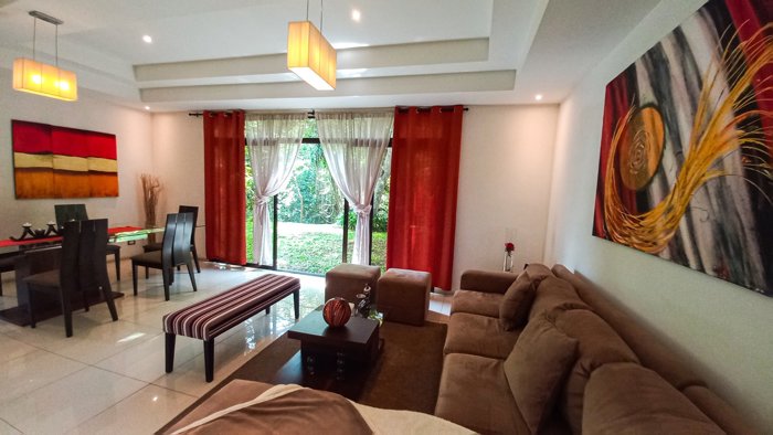 Espaciosa casa en la Guácima - Condominio Posadas del Río in Guácima, Alajuela — $390,000 - Photo 2 of 37