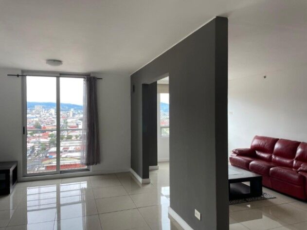 Amplio Apartamento piso 14 en Condominio en Mata Redonda, San José — $225,000