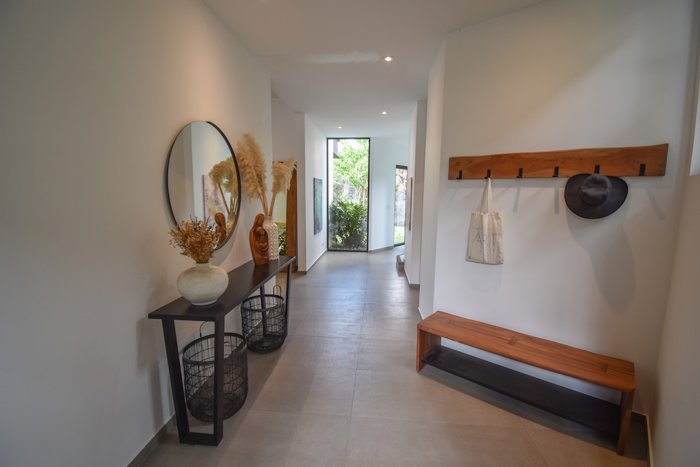 Casa de 4 Habitaciones en Condominio Exclusivo en Santa Ana in Santa Ana, San José — $1,250,000 - Photo 2 of 41