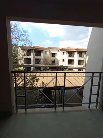 Venta ó Alquiler de Apartamento en Condominio C. Colon - SM1265 en Colón, Mora, San José — $1,600 - Foto 2 de 30