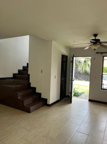 Alquiler de Apartamento en Escazú, San José. en Escazú, San José — $1,200 - Foto 2 de 6