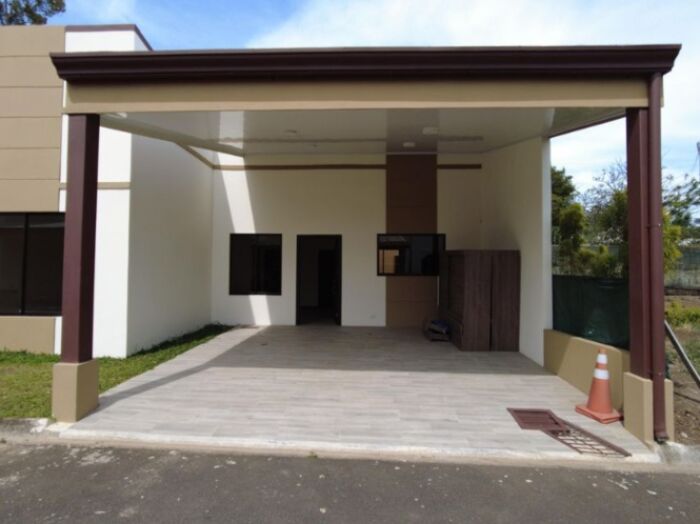 CASA EN VENTA EN SAN RAFAEL DE HEREDIA en San Rafael, Heredia — $185,000