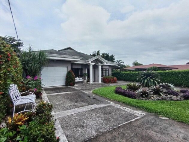 Venta de Casa Lujosa en Pococí, Limón. RAH 25-1927 en Guápiles, Pococí, Limón — ₡ 200 000 000