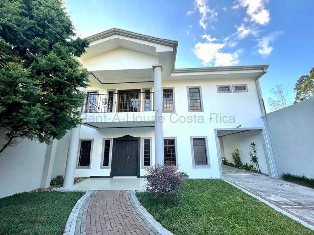 Casa exclusiva en venta con piscina y áreas premium en Santo Domingo de Heredia in San Vicente, Santo Domingo, Heredia — ₡ 290 000 000 - Photo 3 of 16