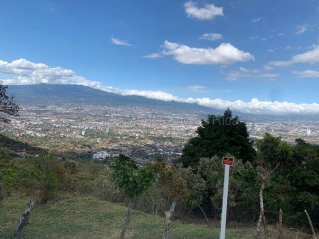 Venta de Lote en Escazú-San Antonio. RAH 26-1725 en San Antonio, Escazú, San José — ₡ 53 000 000