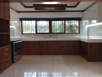 Alquiler de casa con uso de suelo mixto en Lindora Santa Ana en Pozos, Santa Ana, San José — $5,500 - Foto 4 de 21