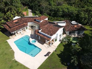 Lujosa propiedad Llave en Mano con Piscina en Puriscal in Mercedes Sur, Puriscal, San José — $980,000 - Photo 4 of 42