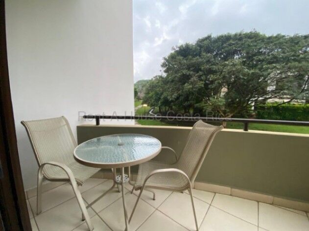 Alquiler de Apartamento Amueblado en Santa Ana. RAH 27-50 in Santa Ana, San José — $1,300