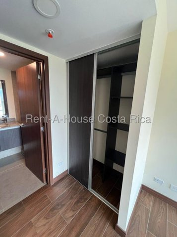 Venta de Apartamento en LOS YOSES-Montes de Oca-San Pedro. RAH 26-704 in San Pedro, Montes De Oca, San José — $225,000