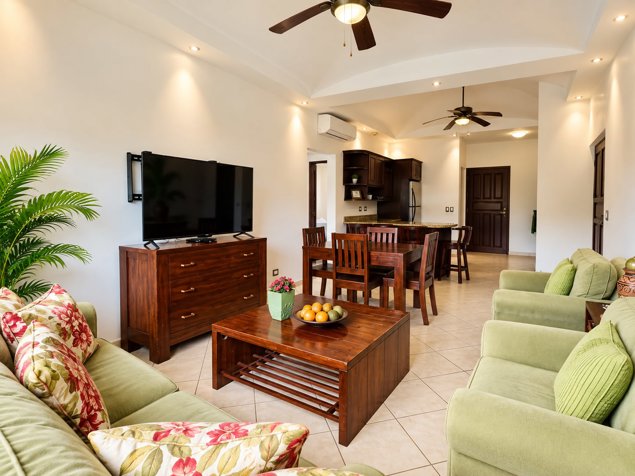 FOR RENT | FURNISHED APARTMENT IN THE OAKS – LA JOSEFINA, TAMARINDO en Tamarindo, Santa Cruz, Guanacaste — $1,850 - Foto 2 de 26