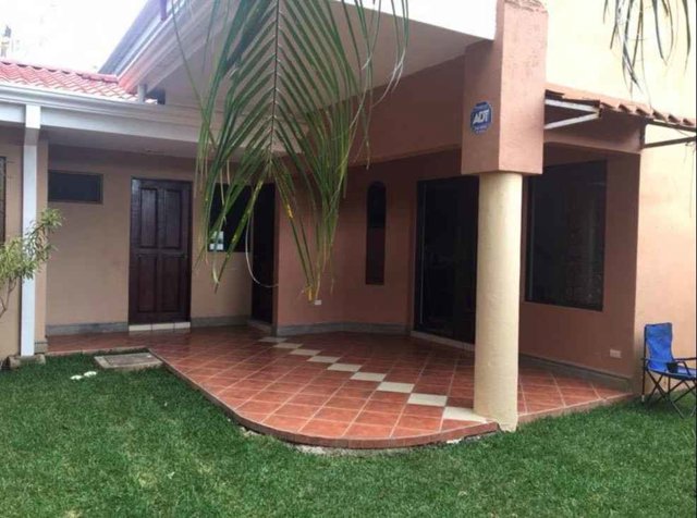 Hermosa Casa en Condominio – Guachipelín, Escazú en Escazú, San José — ₡ 257 000 - Foto 2 de 16