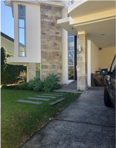 VENTA DE CASA, SAN JOSE, ESCAZU, CONDOMINIO ALTA PROVENZA in Escazú, San José — $880,000 - Photo 2 of 10