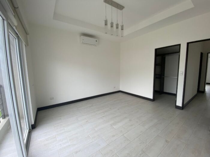 CASA EN VENTA, SAN RAFAEL ESCAZÚ, $320.000 COD#25-1578 in San Rafael, Escazú, San José — $320,000