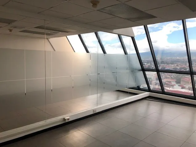 ALQUILER DE OFICINAS EN CENTRO EJECUTIVO, SAN JOSE, PASEO COLON en Merced, San José — $7,711 - Foto 2 de 18