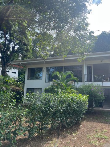 Apartamento 2 habitaciones con piscina y línea blanca en Atenas en Atenas, Alajuela — $850