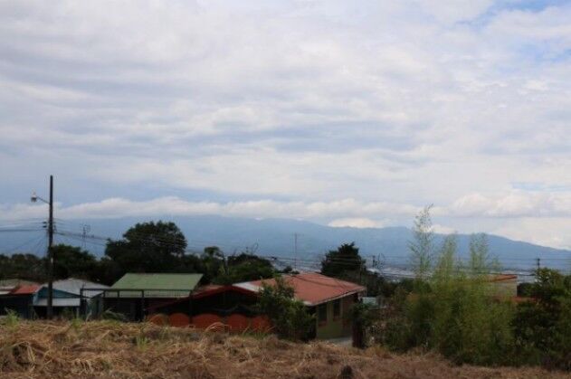 Se vende lote plano de 998m2 en San Jose de la Montaña 23-1015 en San José de La Montaña, Barva, Heredia — $140,000