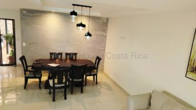 Casa amueblada en alquiler en Condominio Hacienda El Coyol, Alajuela en San José, Alajuela — $1,950 - Foto 3 de 9