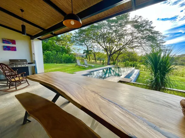 Casa Contemporánea con Piscina Infinita en Tamarindo en Tamarindo, Santa Cruz, Guanacaste — $550,000
