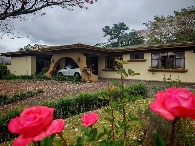 Casa en Venta en Tres Ríos La Unión Cartago en Tres Ríos, La Unión, Cartago — $750,000