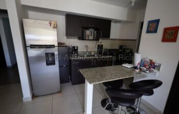 Alquiler de apartamento amueblado con jardín y vista a montañas #26-2179 GS in Sánchez, Curridabat, San José — $1,100 - Photo 5 of 10