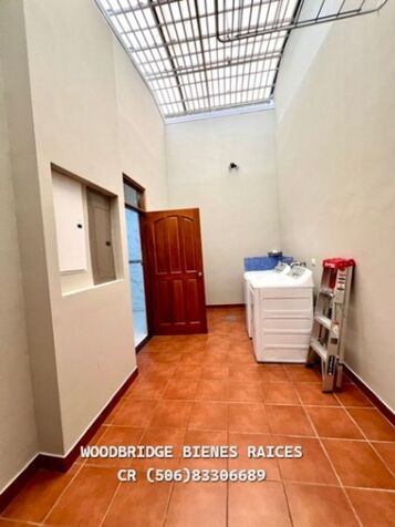 CR Escazú casa en alquiler 1 piso $1.800 / en San Rafael en San Rafael, Escazú, San José — $1,800