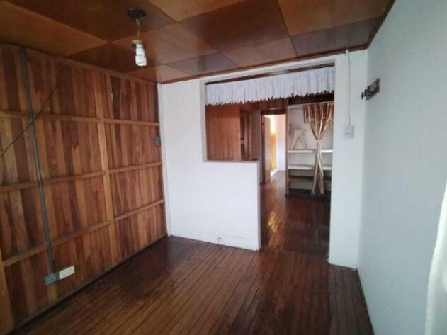 Venta de Casa Esquinera en Hatillo-San José.  en Hatillo, San José — ₡ 65 000 000
