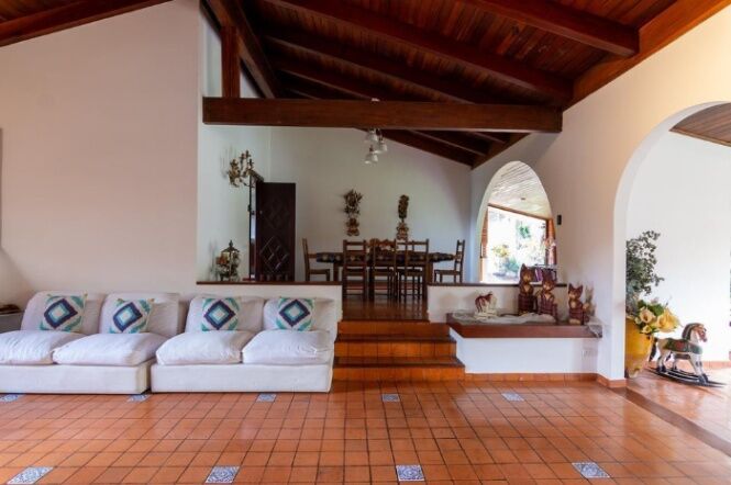 Alquiler de Casa en Escazú, San José. in San Rafael, Escazú, San José — $4,500