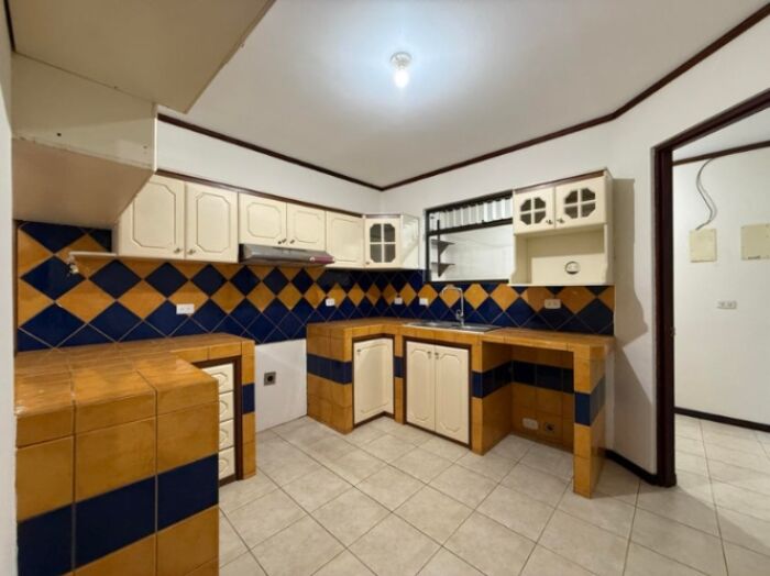 APARTAMENTO EN ALQUILER, SABANA SUR , COD#26-1393 en Mata Redonda, San José — ₡ 525 000