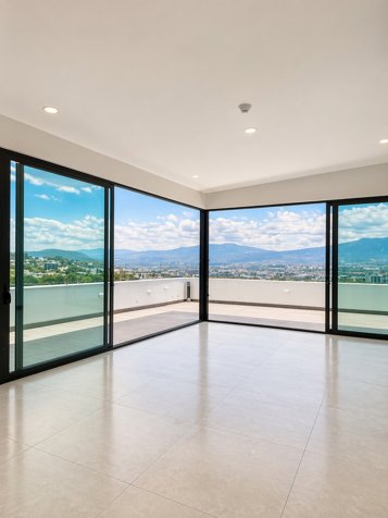 venta de Pent House en Escazu in Santa Ana, San José — $850,000 - Photo 2 of 11
