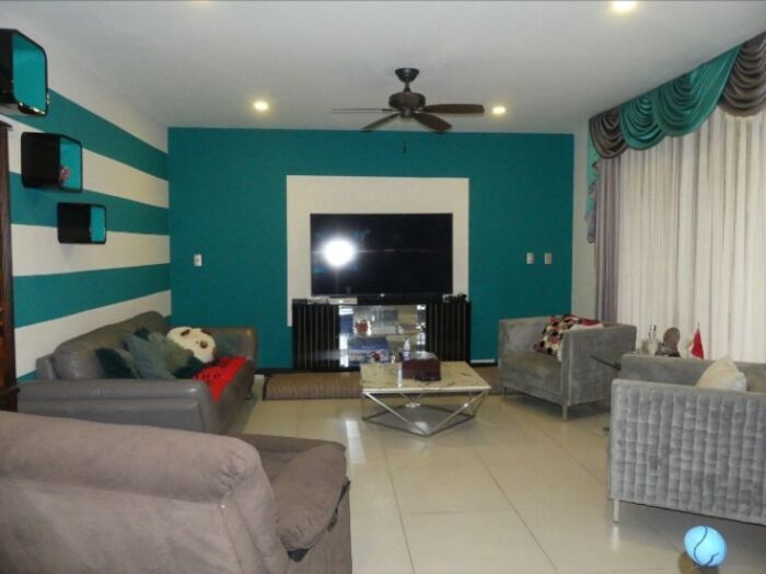 Venta de Preciosa Casa en Escazú / Mls. 25-1213 OFC JB en San Rafael, Escazú, San José — $450,000 - Foto 1 de 14