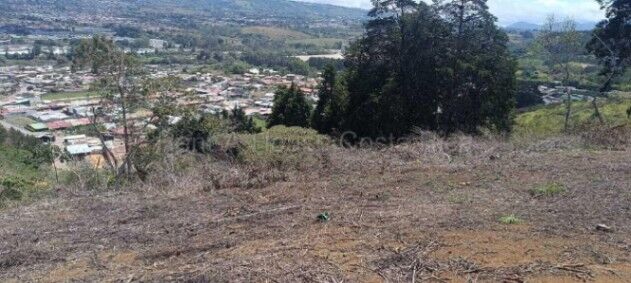 Amplio terreno de montaña en venta - Ideal para desarrollo de proyectos naturales. en Aguacaliente, Cartago — ₡ 200 000 000