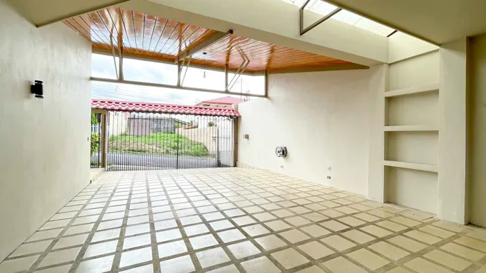 House For Sale In Grecia Costa Rica – Residencial La Guaria en Grecia, Alajuela — ₡ 130 000 000 - Foto 2 de 19