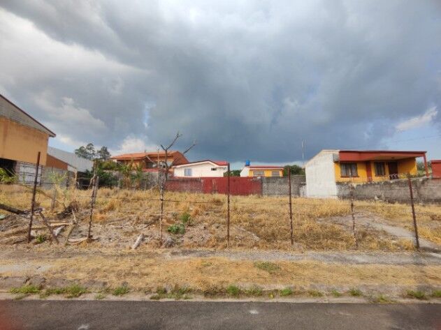 Lotes en Venta. Residencial Los Adobes, Alajuela en Alajuela — ₡ 37 000 000