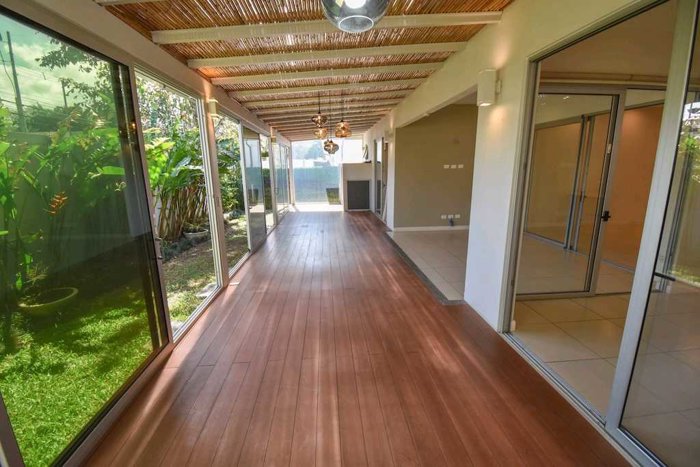 CASA DE UNA PLANTA EN CONDOMINIO EN LINDORA. en Santa Ana, San José — $550,000 - Foto 3 de 19