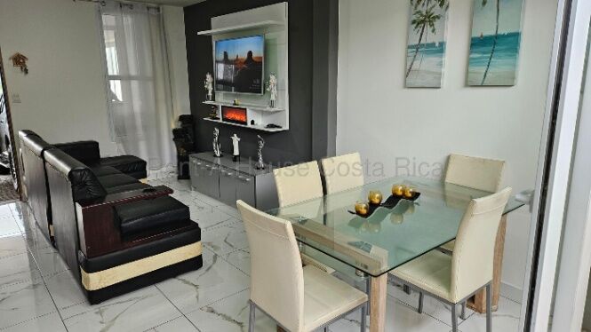 Se vende casa en Ulloa Heredia 26-1777 in Ulloa, Heredia — $195,000