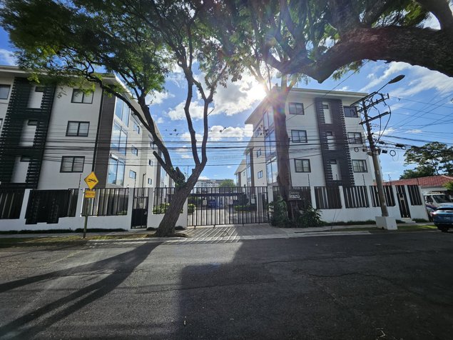 Condominio en Distrito Irazu  , Uruca San Jose en Uruca, San José — $175,000